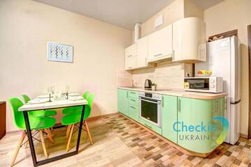 Фото номера Апартаменты с 2 спальнями Апартаменты Three-room Apartments in the French Quarter г. Киев 25