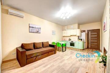 Фото номера Апартаменты с 2 спальнями Апартаменты Three-room Apartments in the French Quarter г. Киев 27