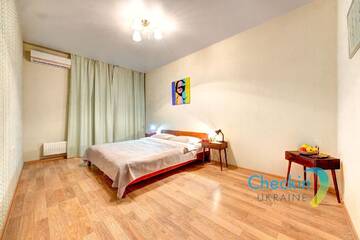 Фото номера Апартаменты с 2 спальнями Апартаменты Three-room Apartments in the French Quarter г. Киев 9