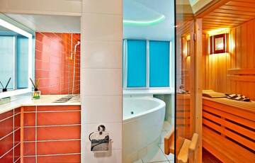 Фото номера Апартаменты с 1 спальней Апартаменты Big Jacuzzi , Sauna , Khreshchatyk apartments г. Киев 48