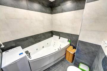 Фото номера Апартаменты с 1 спальней Апартаменты Two bedroom apartment near the National Circus of Ukraine г. Киев 25