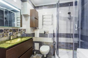 Фото номера Апартаменты с 1 спальней Апартаменты Cozy apartment panoramic window at riderside г. Киев 9