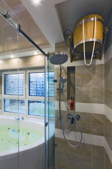 Фото номера Апартаменты с 2 спальнями Апартаменты Hammam , big Jacuzzi ,Sauna , 2 bedroom , Khrechatik г. Киев 79
