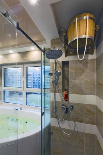 Фото номера Апартаменты с 2 спальнями Апартаменты Hammam , big Jacuzzi ,Sauna , 2 bedroom , Khrechatik г. Киев 38